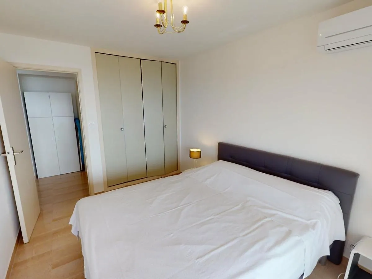 Magnifique 2P Climatise Avec Terrasse, Garage Et Wifi Gratuit - Fr-1-196-196 Apartment Menton France